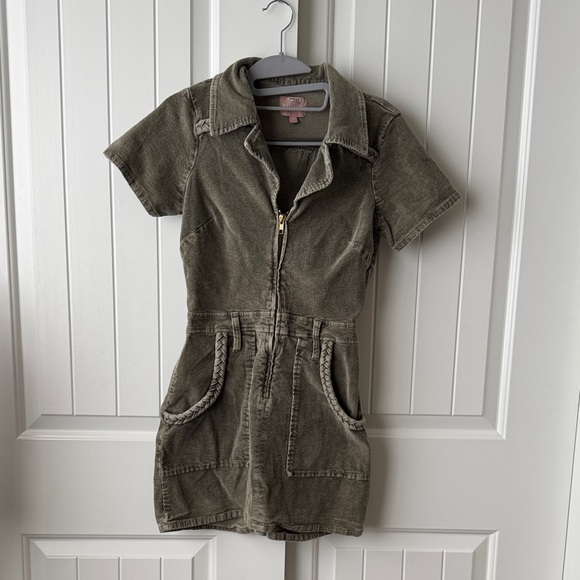 Show Me Your MuMu Olive Green Short Sleeve Dress - Picture 1 of 5